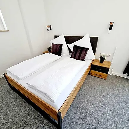 Boarding House *